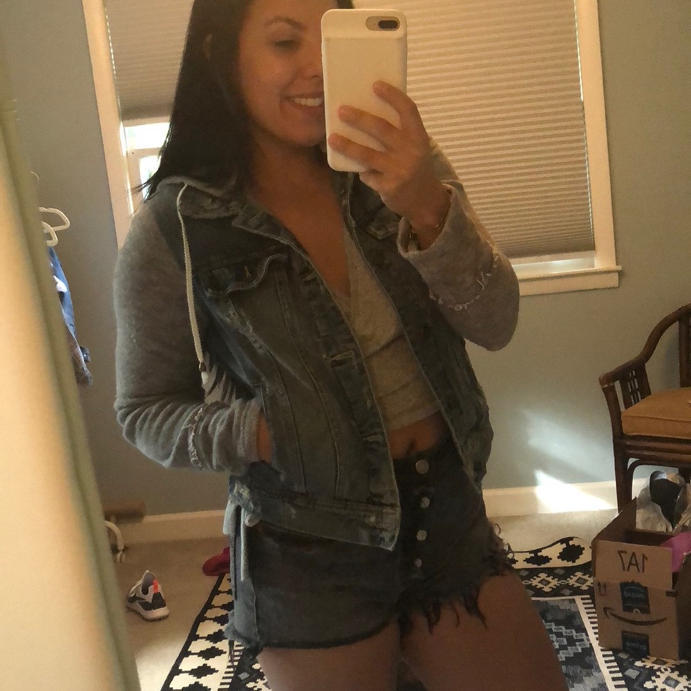 Free people distressed jean jacket w/ hoodie sz s